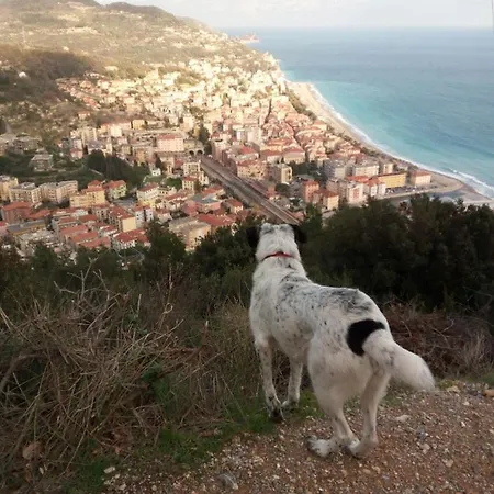 Oda ve Kahvaltı Il Pozzo E Il Melograno Finale Ligure