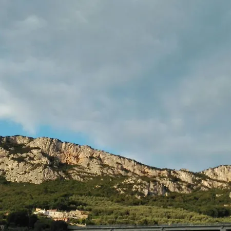 Il Pozzo E Il Melograno 3*