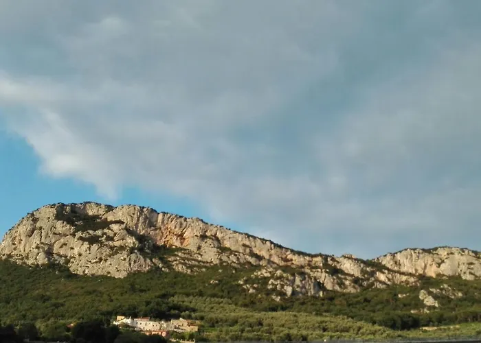 Il Pozzo E Il Melograno 3*