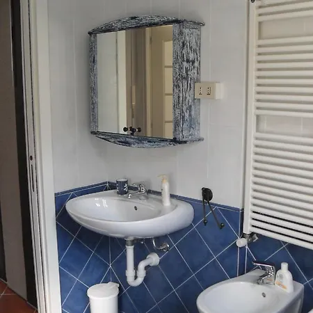 Il Pozzo E Il Melograno Finale Ligure