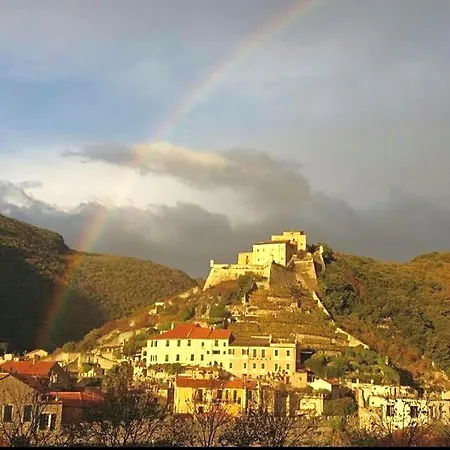 Il Pozzo E Il Melograno Finale Ligure