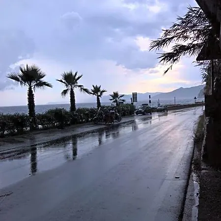 Il Pozzo E Il Melograno Finale Ligure