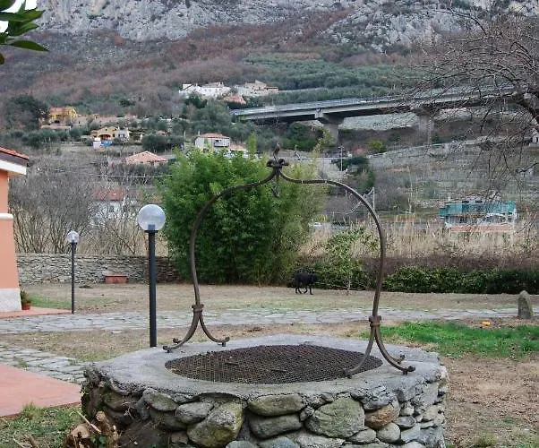 Il Pozzo E Il Melograno Bed & Breakfast Finale Ligure